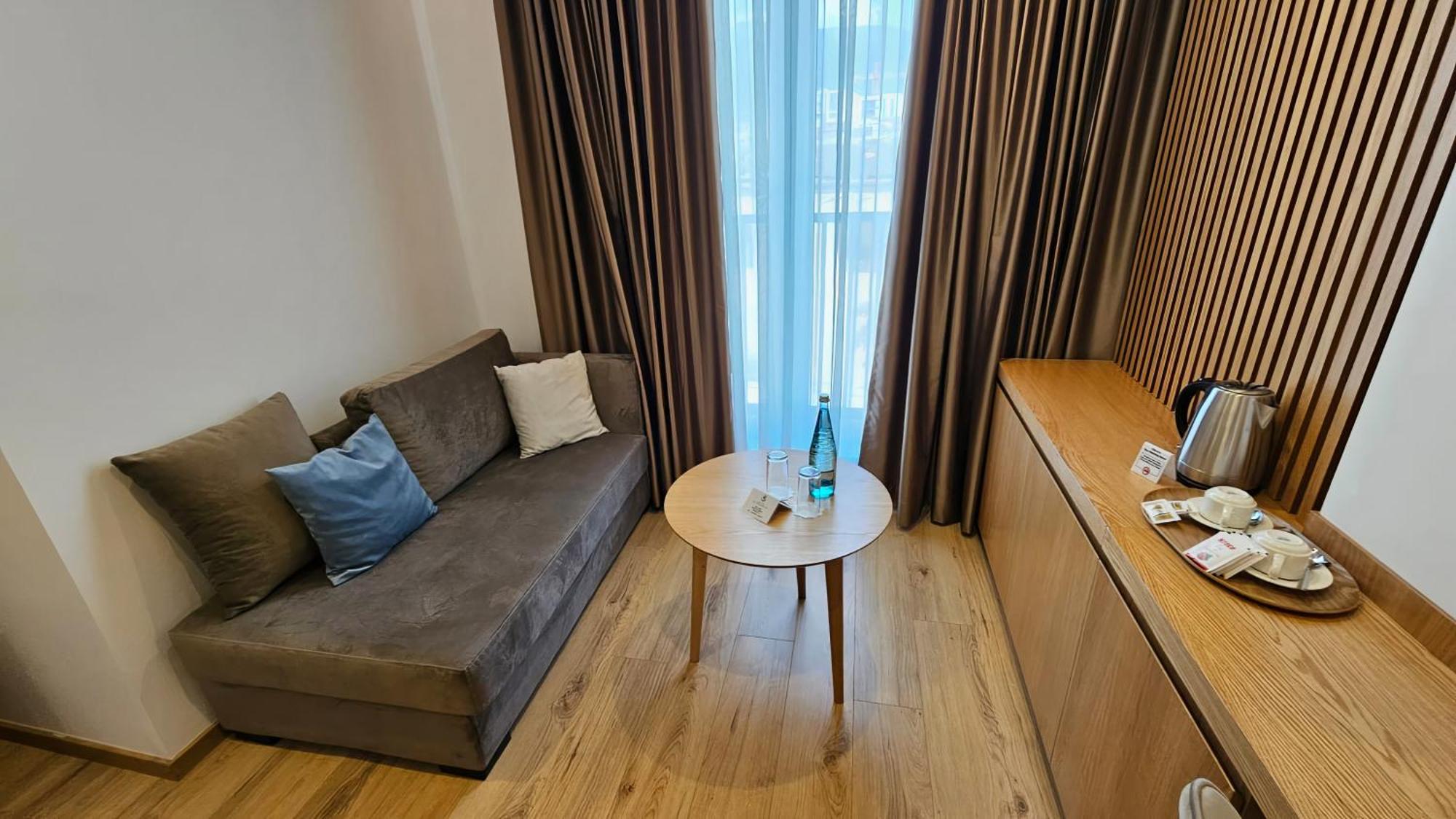 Sibb Hotel Tirana Exterior photo