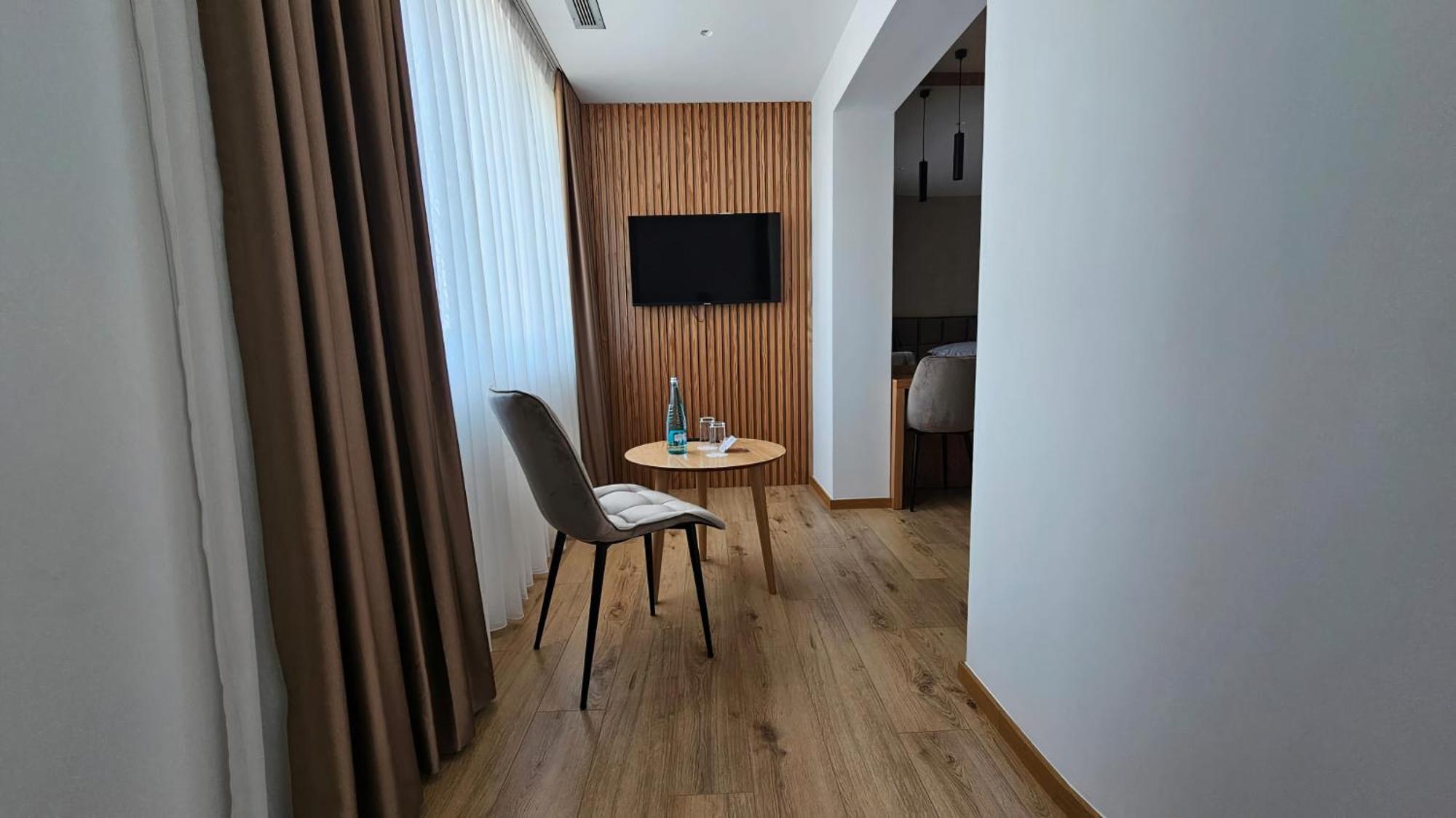 Sibb Hotel Tirana Exterior photo